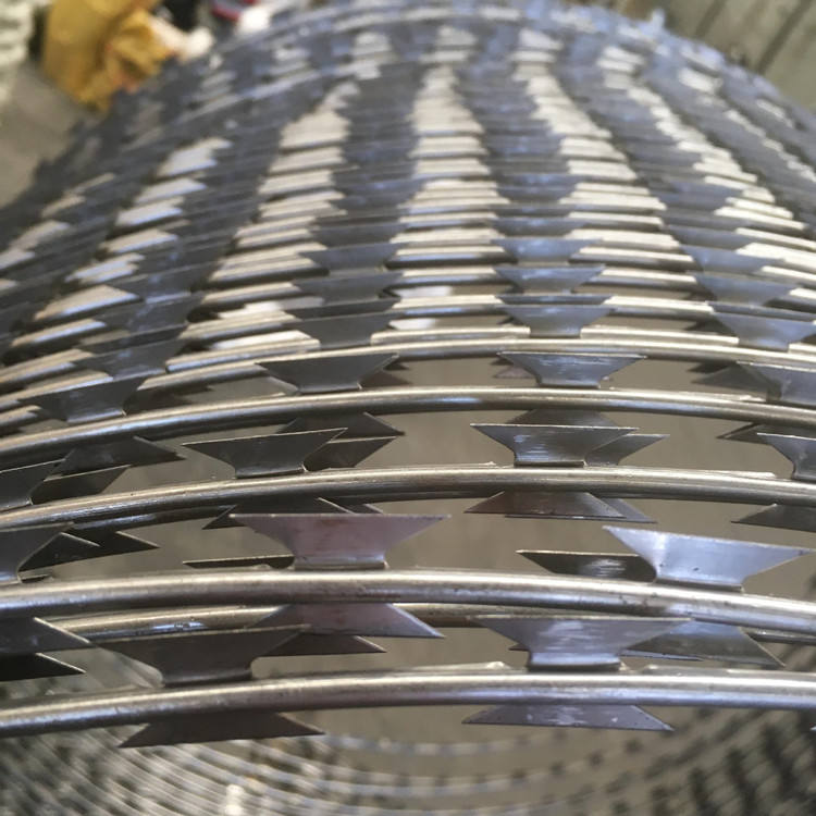 wire mesh fencing barbed wire